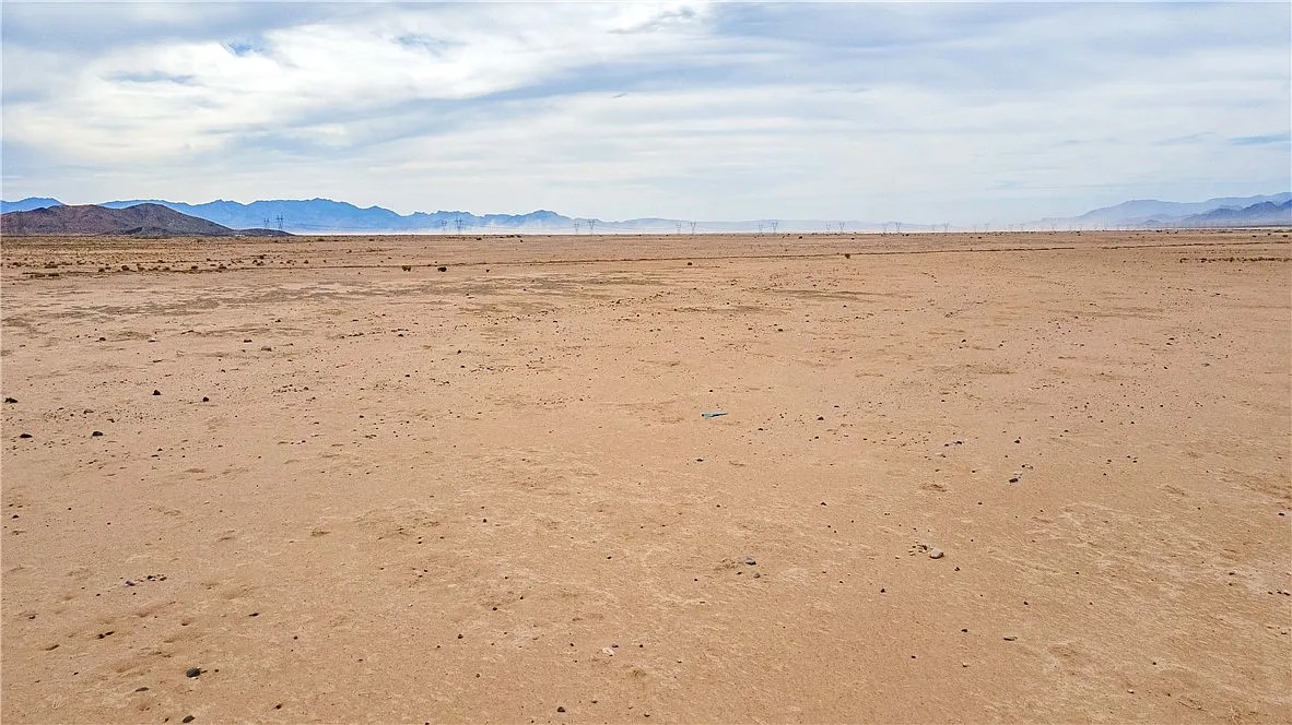 Secluded Desert Property 20 Acres, Mohave, Arizona 333-09-018 - Image 8