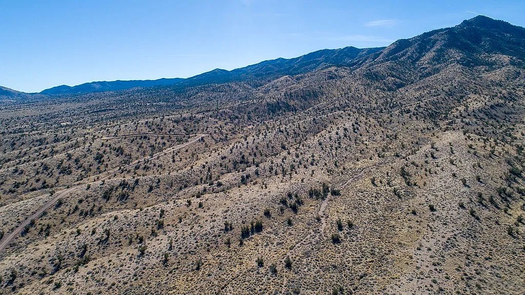 West Sloping, with legal access 40 Acres, Mohave, Arizona 313-11-043 - Image 7